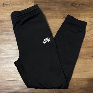 XL Nike SB Skateboarding Kids Black Sweatpants